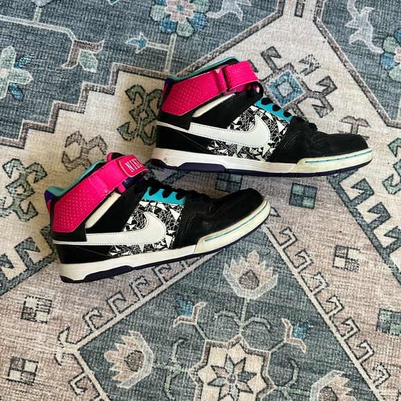 NIKE Air Jordan Mid 2 - Picture 3 of 6